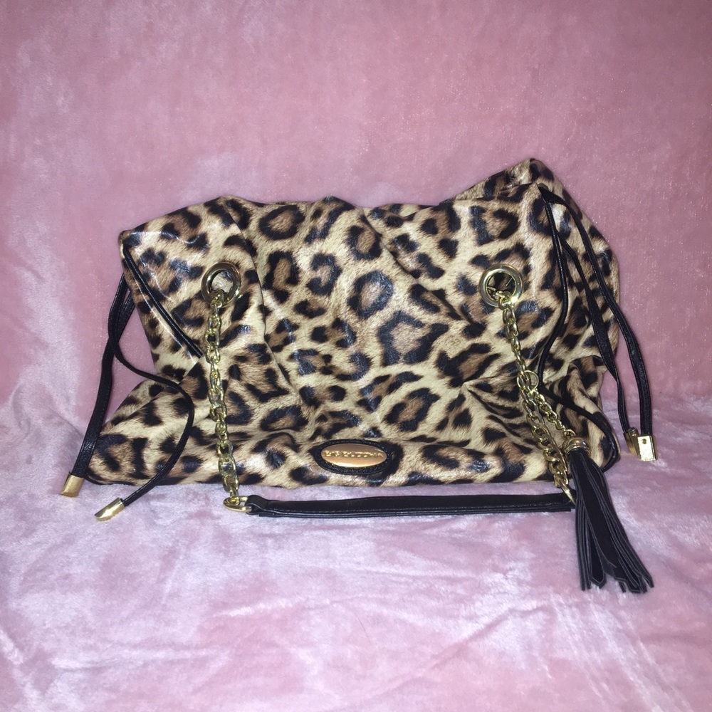 ♥️Cheetah print bag/purse, good condition